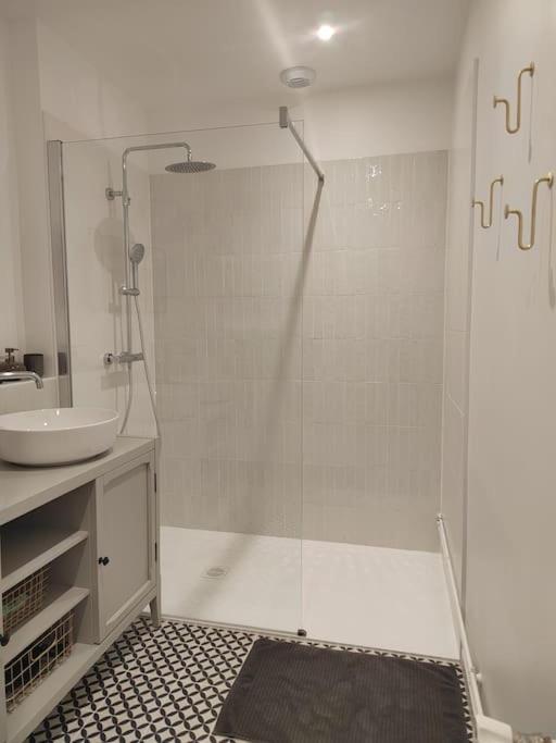 Magnifique Appartement Le Nid Des Thermes Bagneres-de-Bigorre Ngoại thất bức ảnh